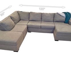 FREE DELIVERY! 🚚  Spacious Gray Sectional w/ Storage Ottoman