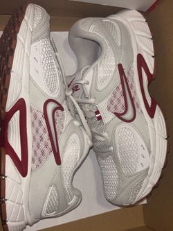 NIKE V5 RNR MENS SIZE 6