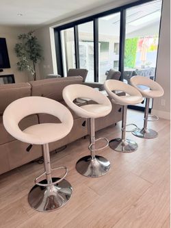 Set of 4 Modern Adjustable White Bar Stools Excellent Condition