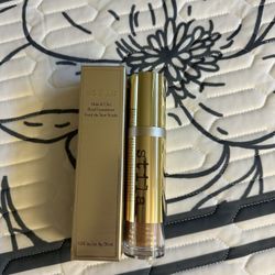 Foundation Tan/ Deep 1. New