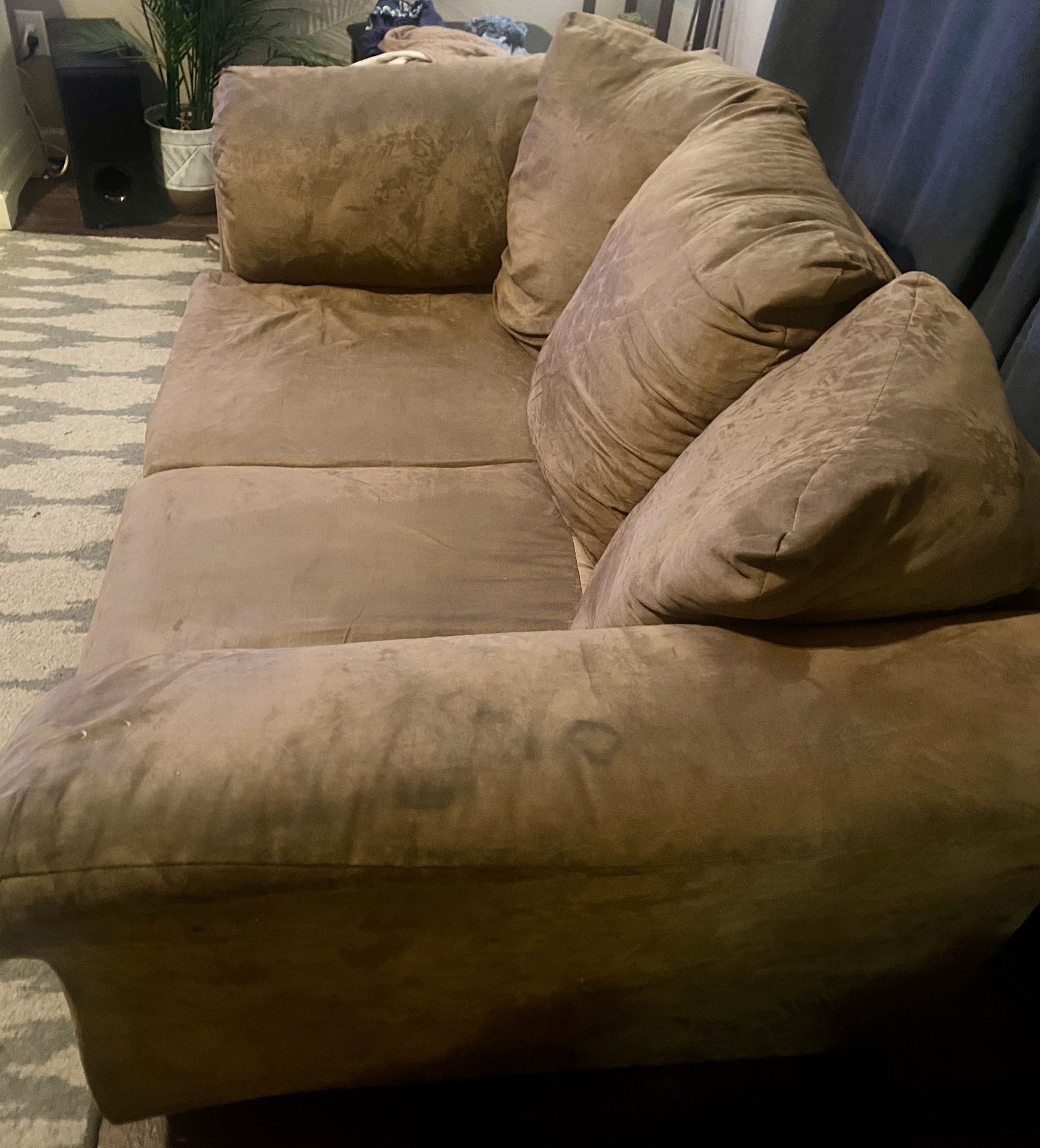 Ashley Set- Sofa & Love Seat 