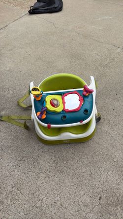 Baby feeding chair