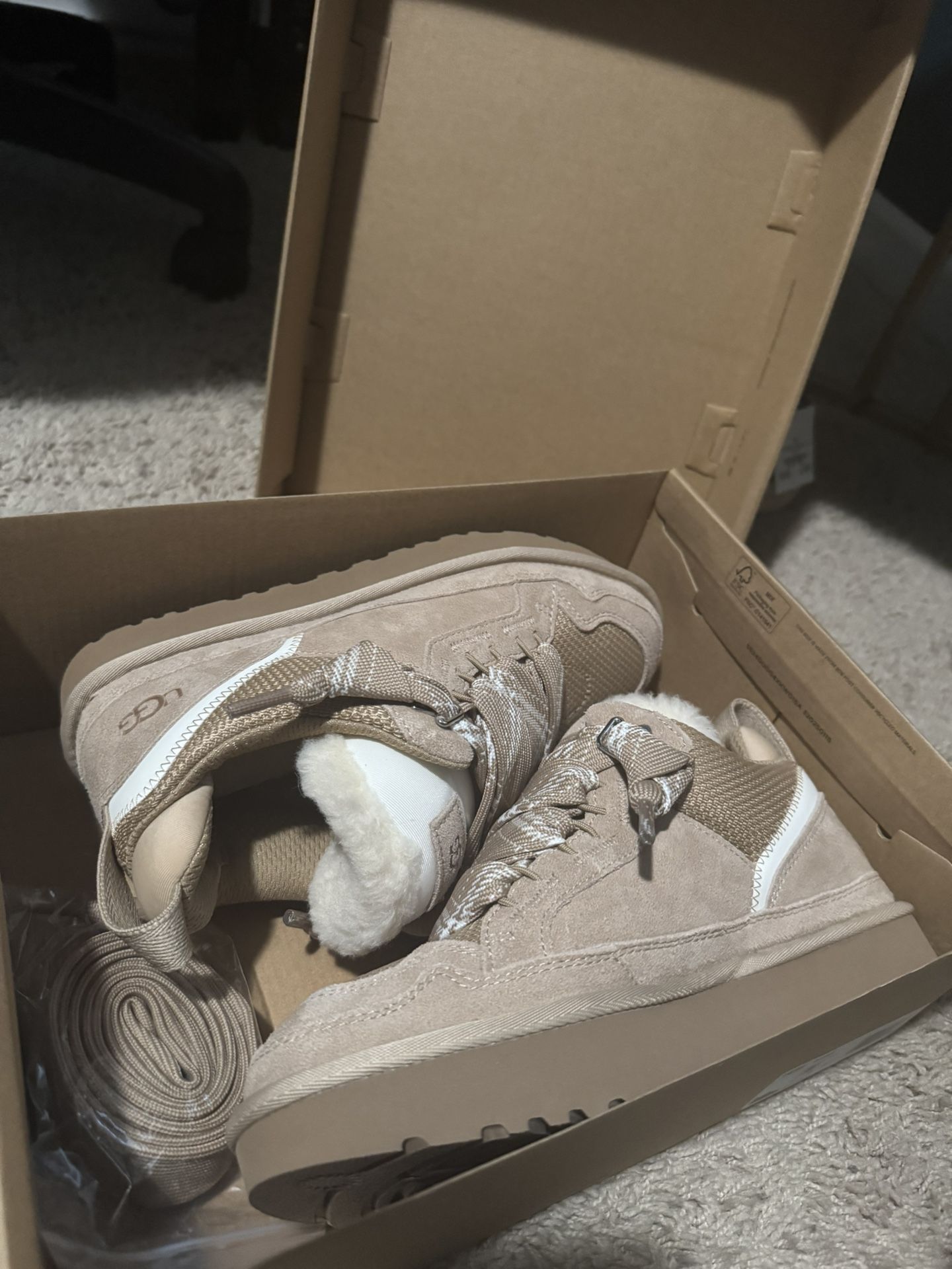UGGS