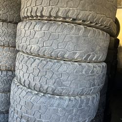 Vendo 255/85/R17 Instacion Y Balance Gratis Por $200