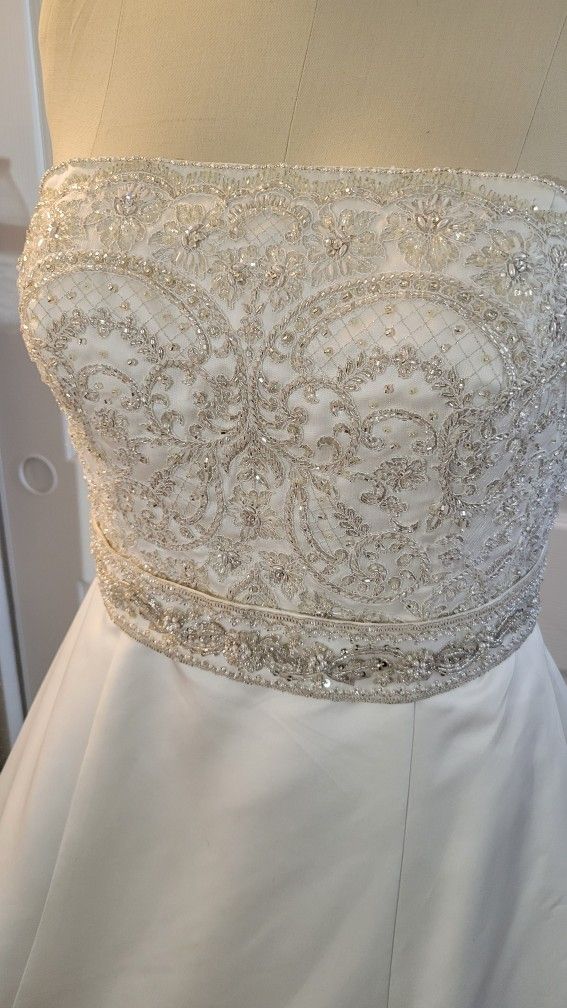 Oleg Cassini wedding gown sz 16