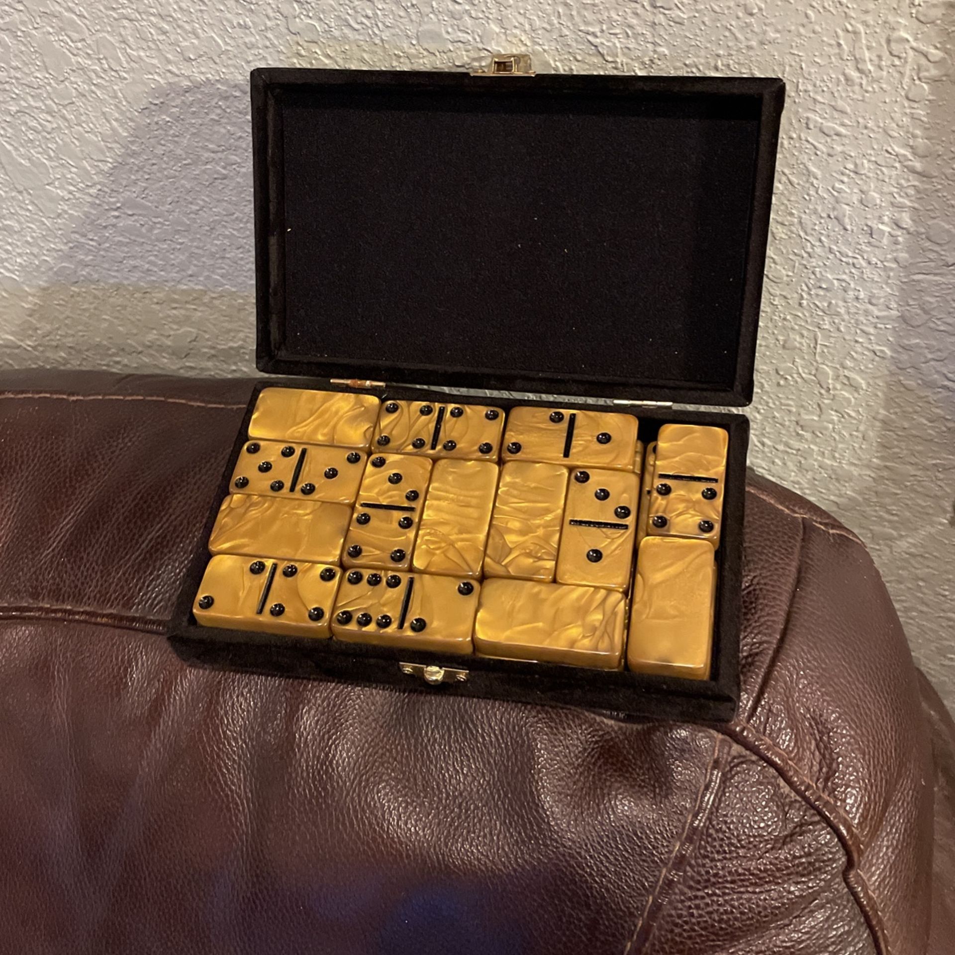 Vintage Complete Dominoes Set.