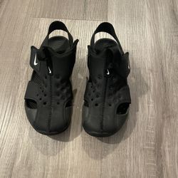 Nike Kid Sandals Size 13c
