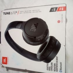 JBL head phones