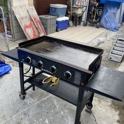 Blackstone Griddle 4 Burner Grill