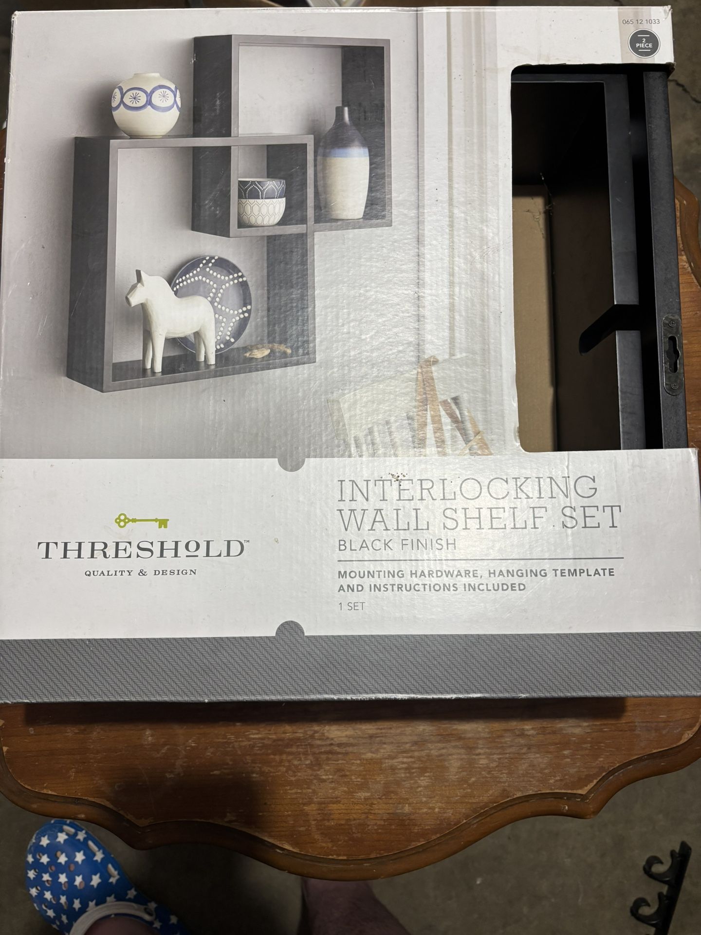 Interlocking Display Shelves