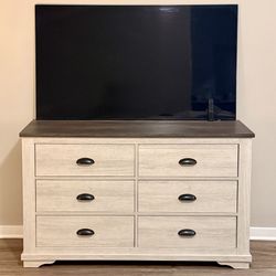 Samsung 65” Inch 4K UHD LED Smart TV, Perfect Condition - Cheap!!