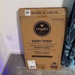 Regalo easy step safety gate