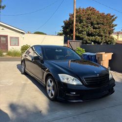 2008 Mercedes S-550 4 Matic Sedan 4d
