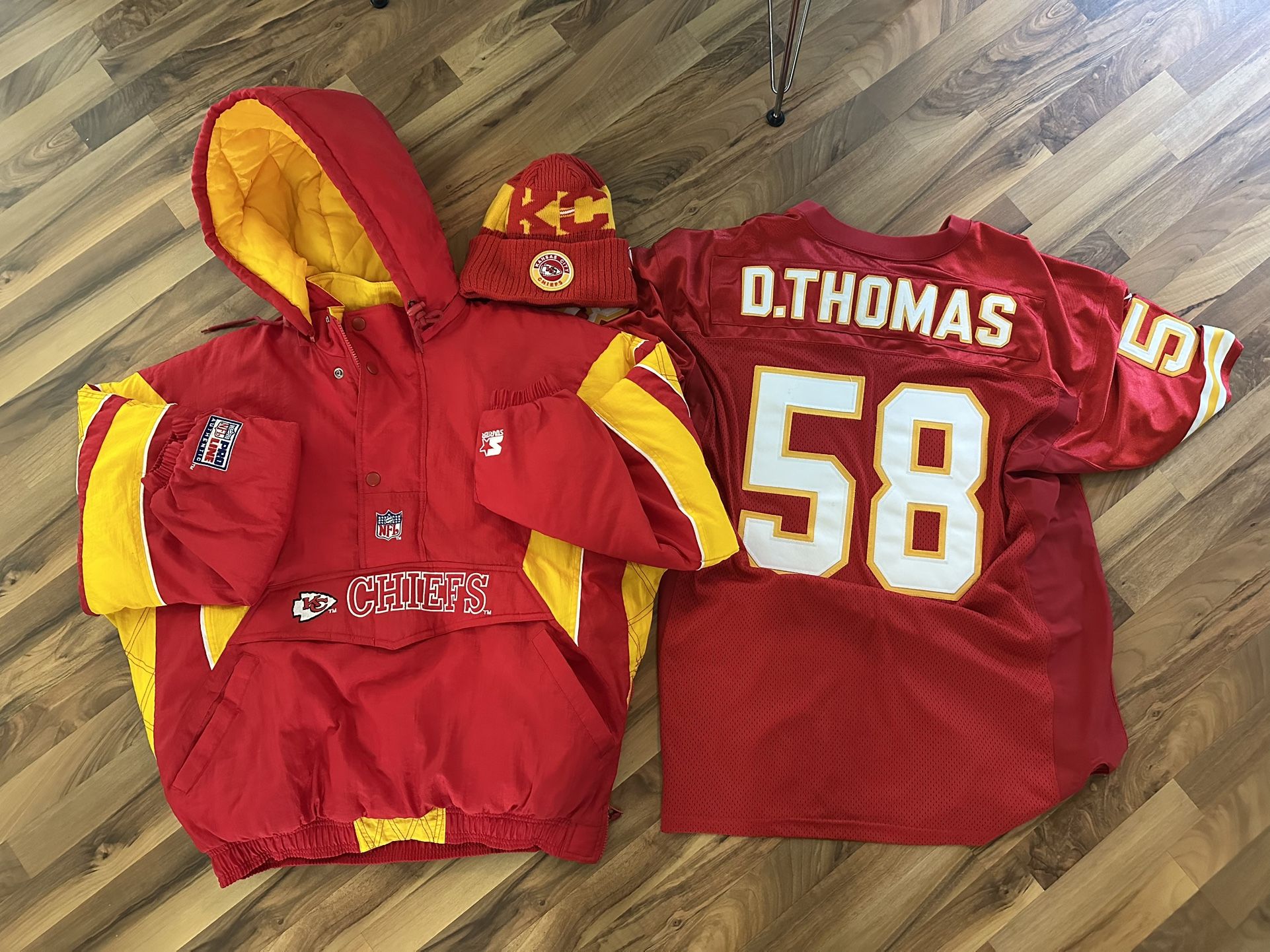 Kansas City Chiefs Starter Jacket and Jersey XL