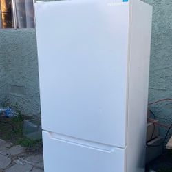 Insignia White Fridge