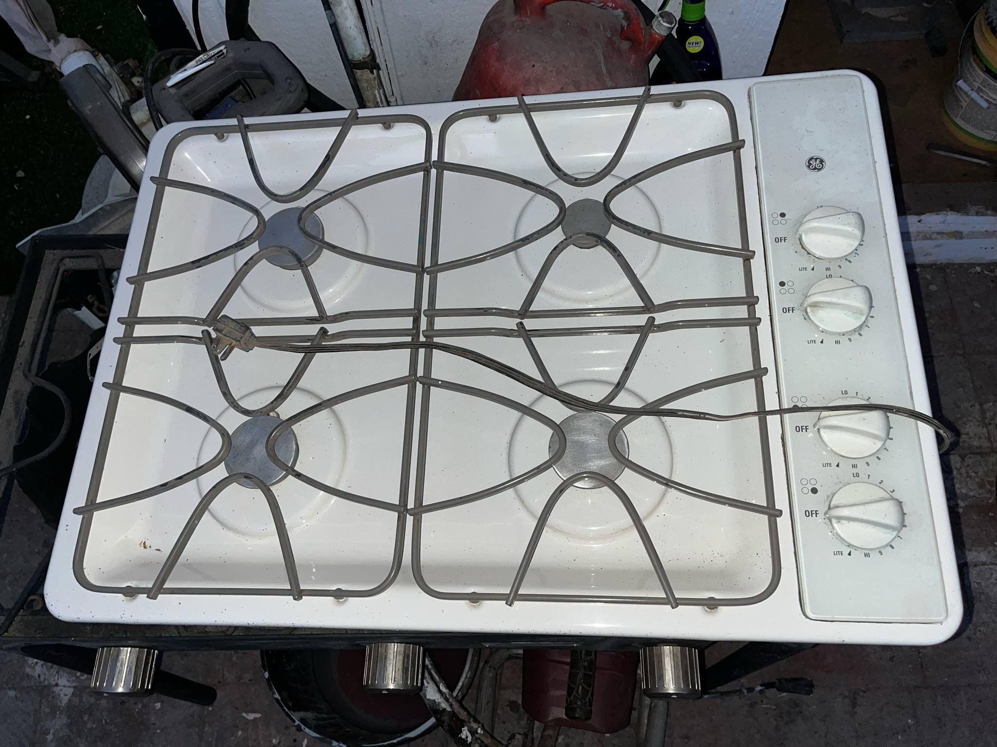 GE 30” Built-in Gas Cooktop