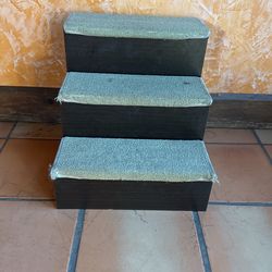 ESCALERA PARA MASCOTAS. EXCELENTE CONDICIÓN.