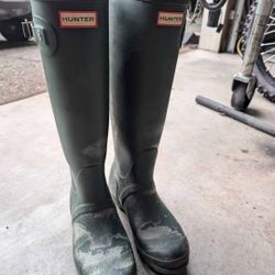 Hunter Forest Green Tall Boots Size 9