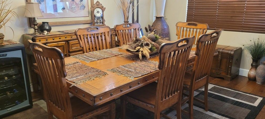 Dining Table + 6 Chairs
