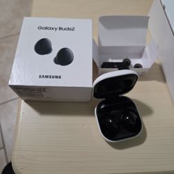 Galaxy Earbuds And Galaxy Watch 
