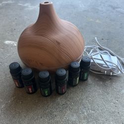 Aroma Diffuser ~ 6 Essential Oils Included!