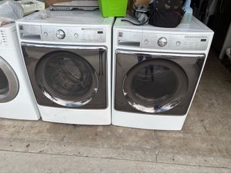 Kenmore elite xL capacity  Stackable or side by side  Washer and gas dryer  Excellent working condition  Heavy duty  XL capacity  W29 D33 H82 stacked 
