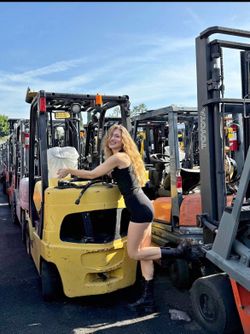 HUGE DISCOUNT FOR FORKLIFTS! 90 days free warranty! Low hours! Toyota, Komatsu, Nissan, CAT, Hyster
