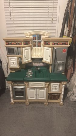 Step 2 Play  kitchen