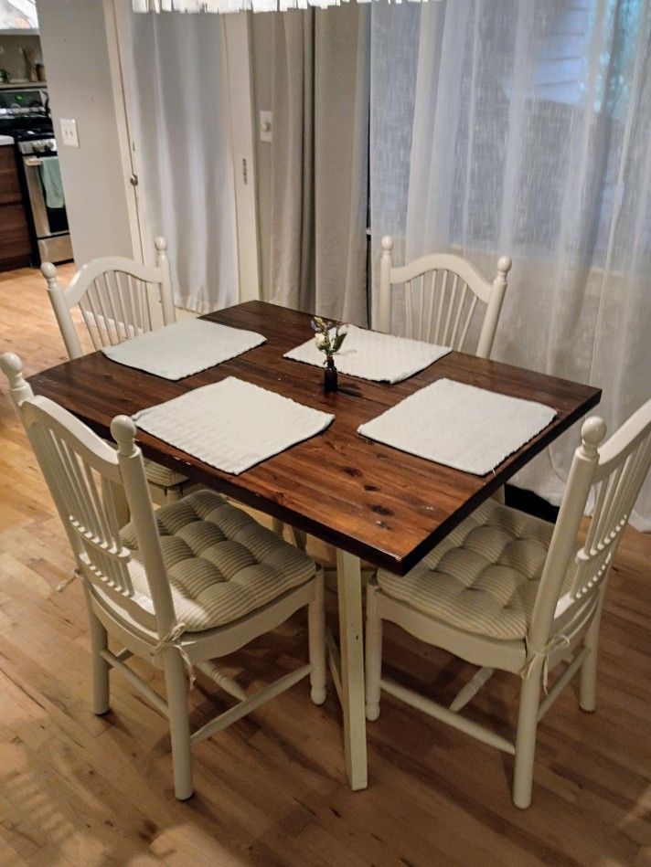 Farm House Dining Room Table And Chairs