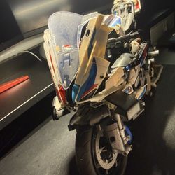 LEGO BMW M 1000 RR 