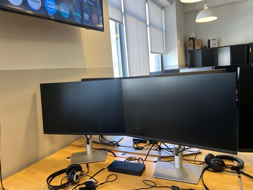 Dell P2722H Monitor