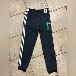 NWT Adidas Boys fleece Jogger Size XL 18/20