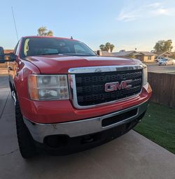 2011 GMC SIERRA 2500HD 99,000 miles ((located in Mesa ))