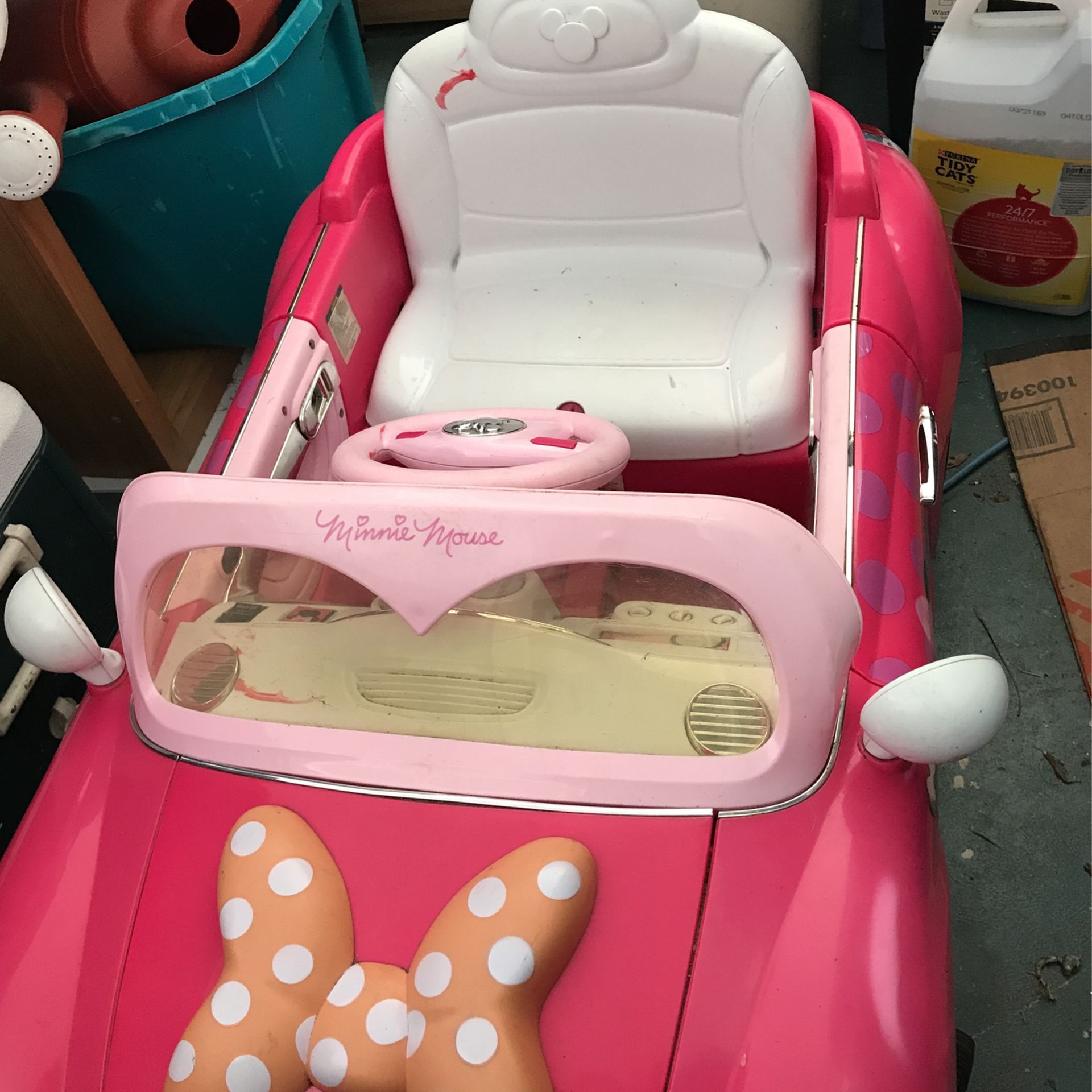 Collectible Disney Minnie Mouse Car