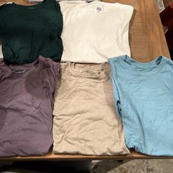 5 Urban Outfitters T-Shirts