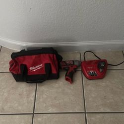 Milwaukee 1/4" Hex Impact Driver 12V  Battery And Charger Included & Tool Bag $95 Firm Price