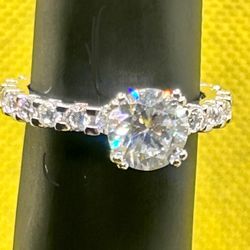 2.00ct MOISSANITE in Sterling Silver .925 Size 8 Ring