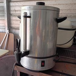 Electric 50 cup coffee pot