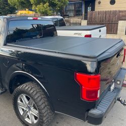 04-25 Ford F-150 Hard Tri Fold Bed Cover 5.5ft