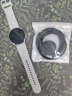 Samsung - Galaxy Watch 7 44MM (Cellular) Silver - 90 day warranty included!