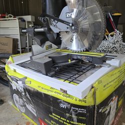 Ryobi 12 Inch Table Saw. 