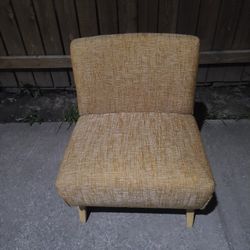 Short Chair 
