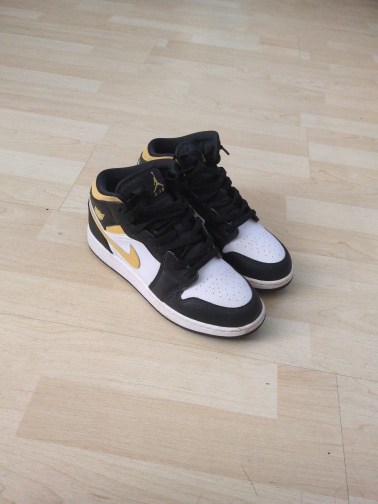 Air Jordan 1 Mid White Pollen Black US 7Y