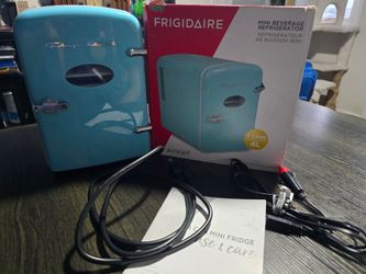 Frigidaire mini beverage refrigerator for a car and home