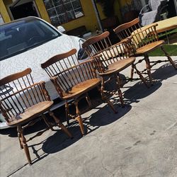 Vintage Chairs Nichols & Stone Maple Colonial Windsor Captain Spindle Comb Back Set Of 4