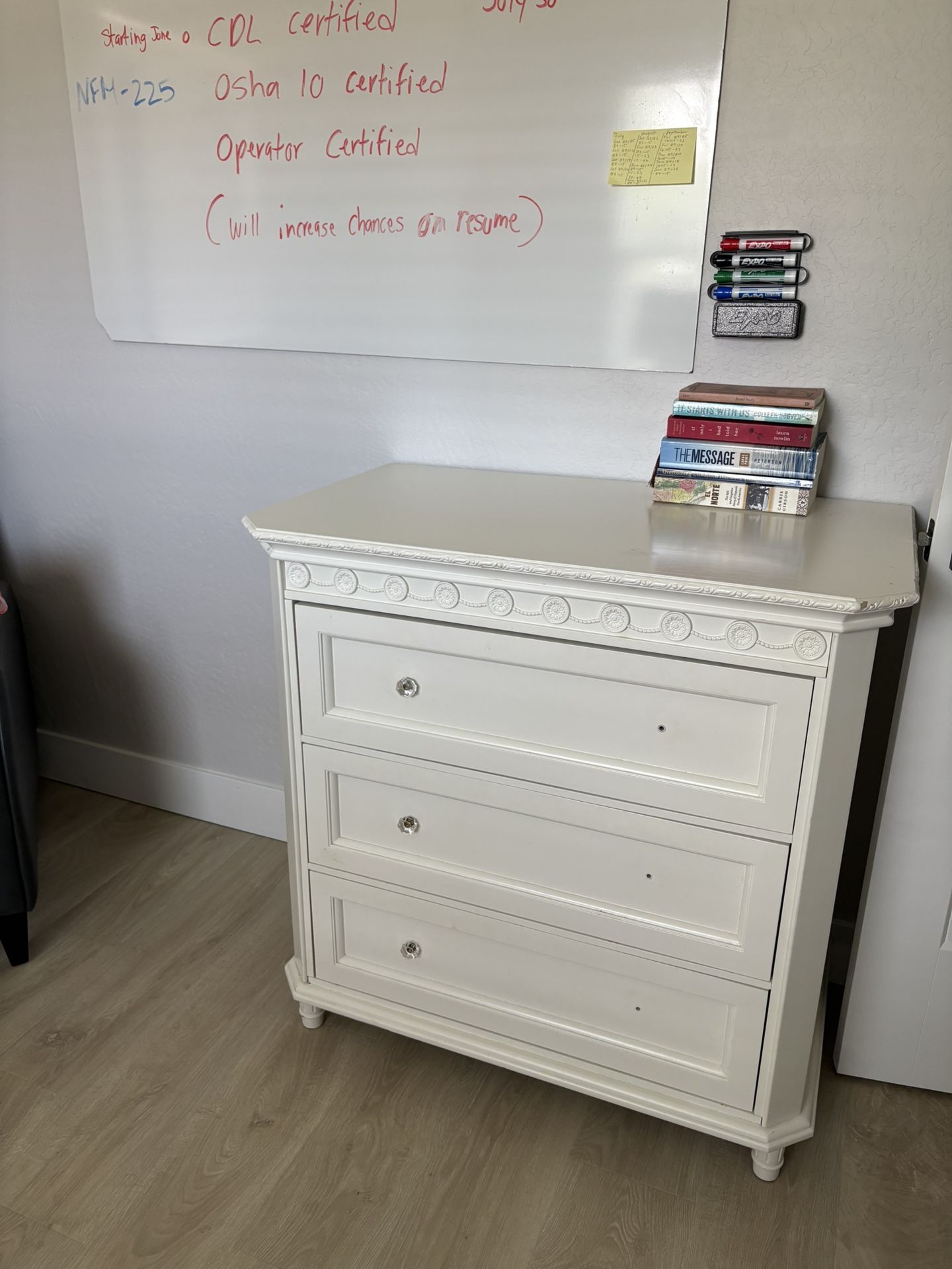 Dresser