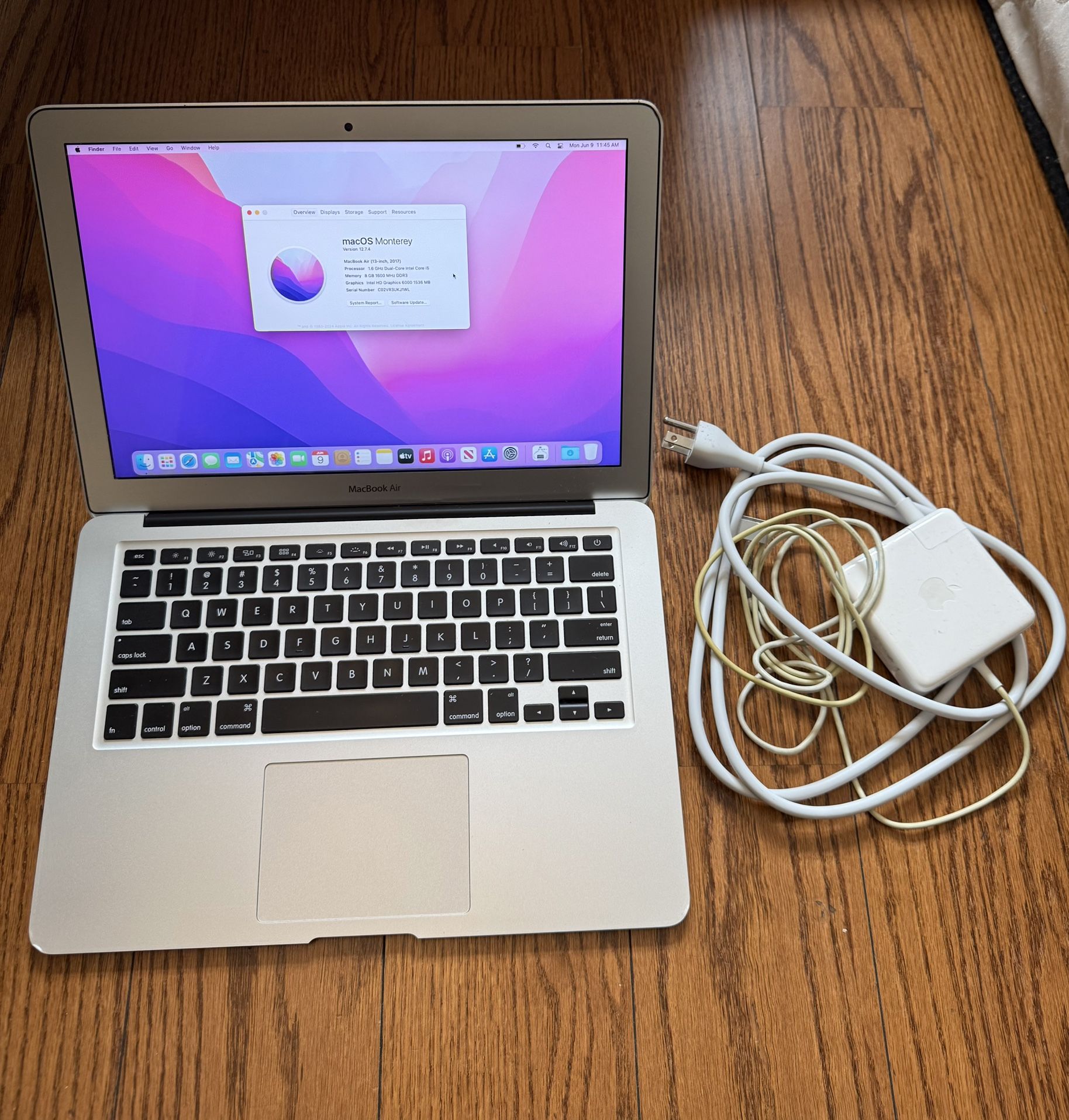 MacBook Air 13” 2017 A1466/8GB RAM/128GB SSD/Good battery