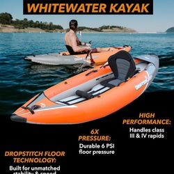 Whitewater kayak 