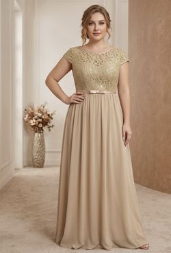 Elegant Lace Bodice Maxi Dress