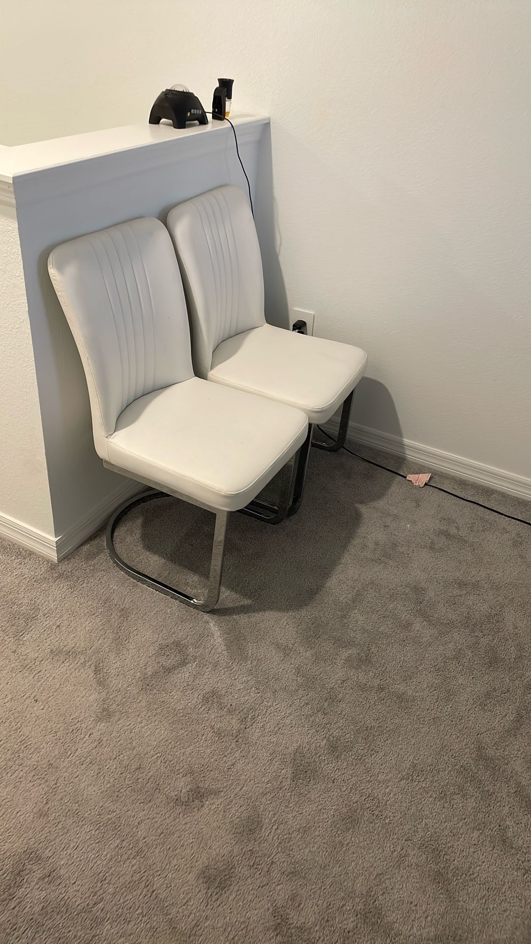 4 White And Silver Table Chairs
